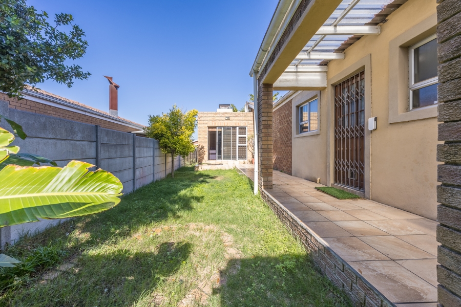 4 Bedroom Property for Sale in Protea Heights Western Cape